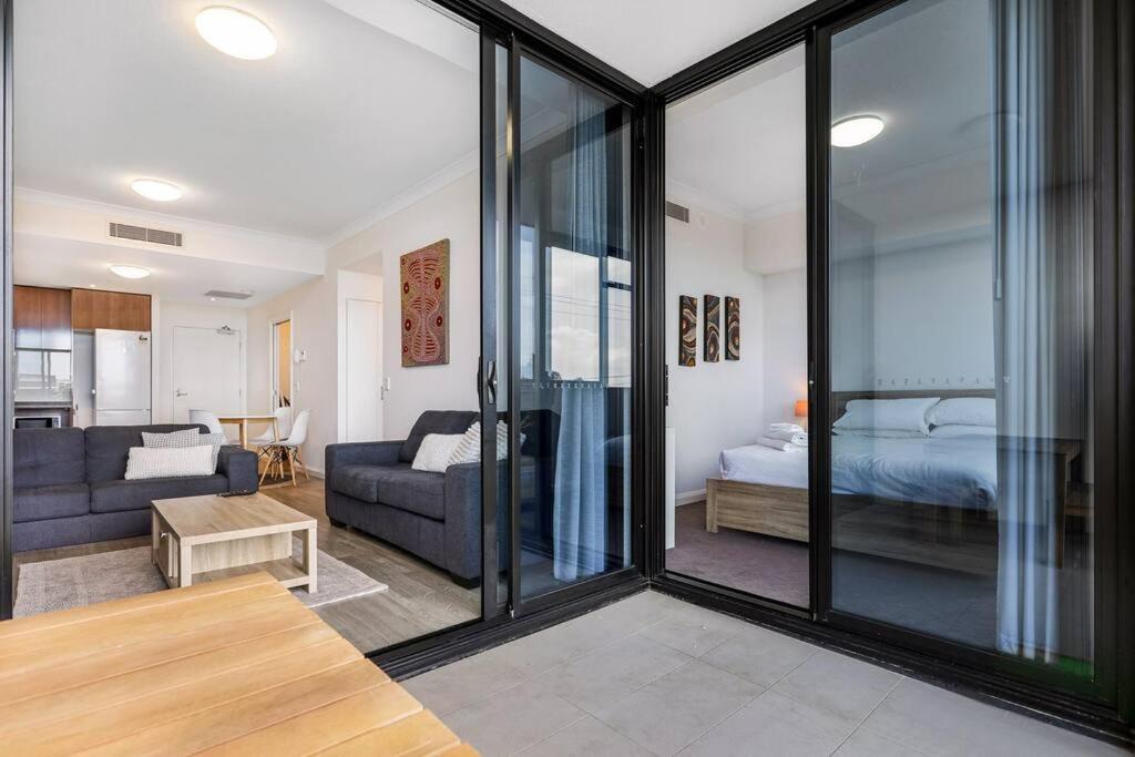 Perfectly Located 2 Bedroom Hope Island Gem... Gold Coast